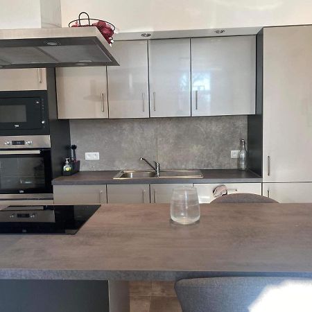 Les Appartements Du Parc Herman Ans Bagian luar foto