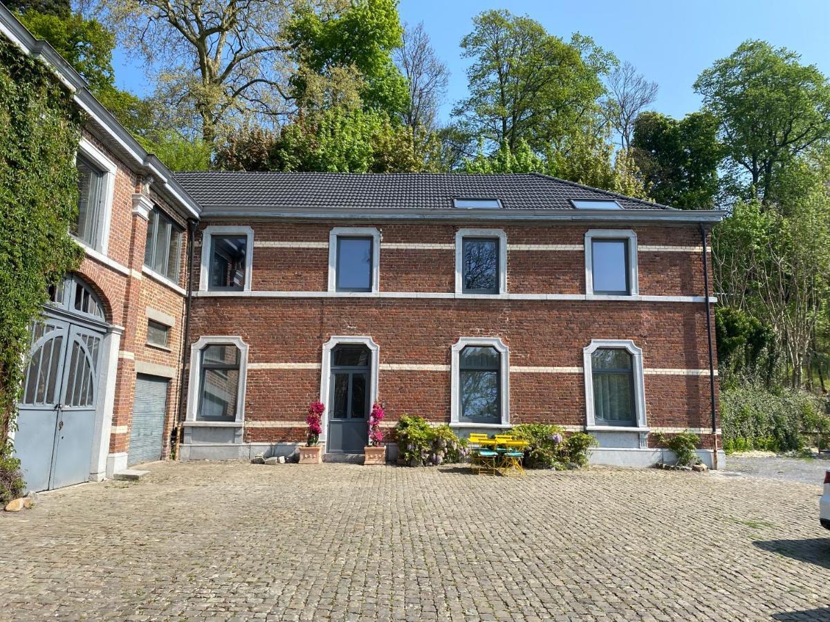 Les Appartements Du Parc Herman Ans Bagian luar foto